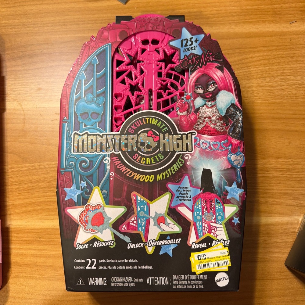 Monster High Skulltimate Secrets Hauntlywood Mysteries Catty Noir Doll Set NEW